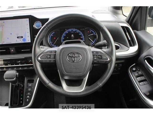 Toyota NOAH HYBRID 2022-05 8371971-22