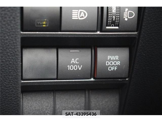 Toyota NOAH HYBRID 2022-05 8371971-25