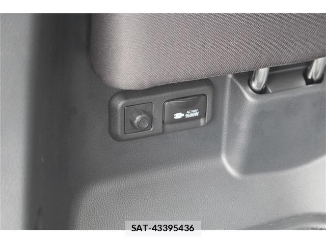 Toyota NOAH HYBRID 2022-05 8371971-27