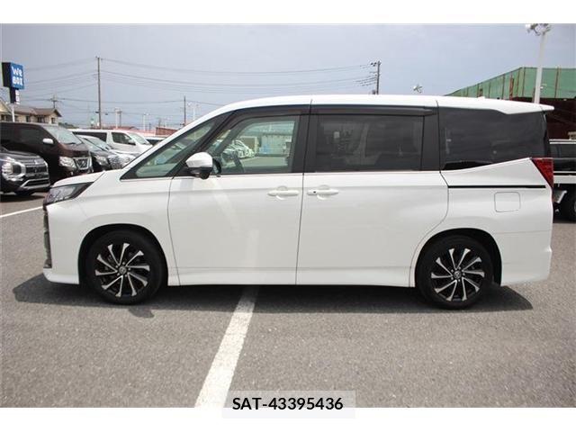 Toyota NOAH HYBRID 2022-05 8371971-8