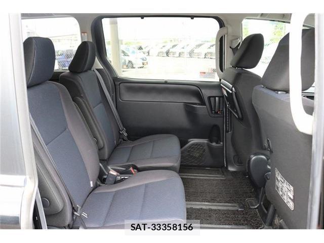 Toyota NOAH HYBRID 2017-07 8371974-13