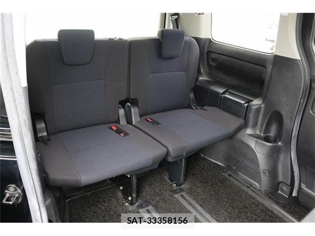 Toyota NOAH HYBRID 2017-07 8371974-15
