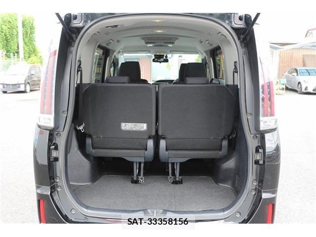 Toyota NOAH HYBRID 2017-07 8371974-16