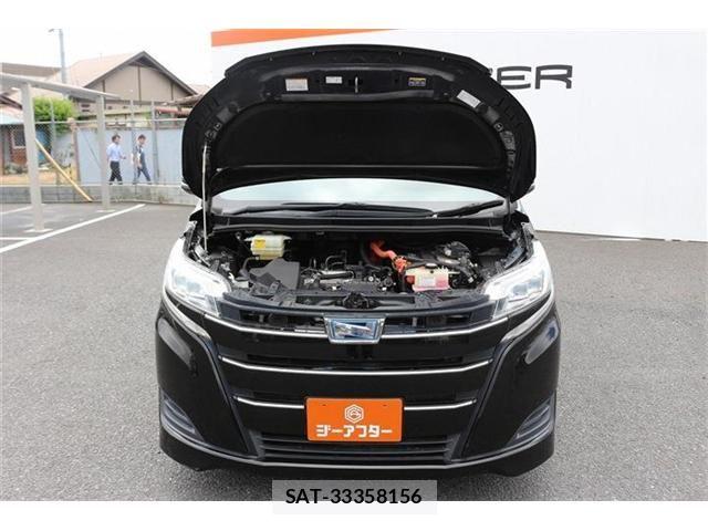 Toyota NOAH HYBRID 2017-07 8371974-23
