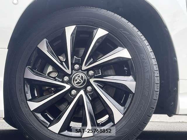 Toyota NOAH HYBRID 2022-07 8414020-3