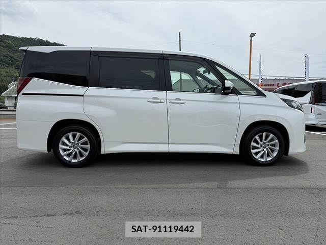 Toyota NOAH HYBRID 2023-03 8414024-10