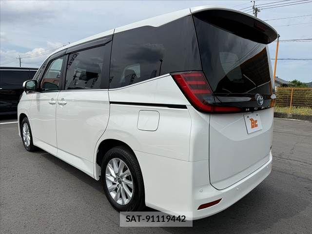 Toyota NOAH HYBRID 2023-03 8414024-13