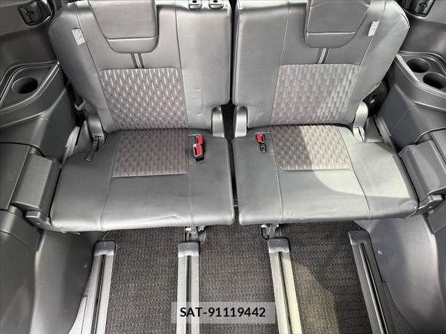Toyota NOAH HYBRID 2023-03 8414024-18