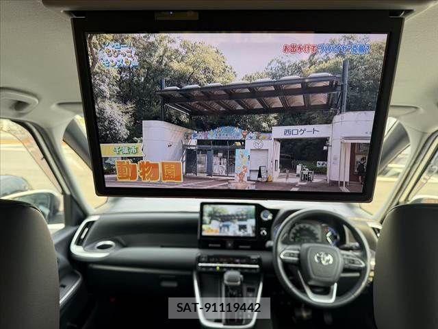 Toyota NOAH HYBRID 2023-03 8414024-1