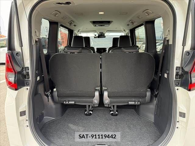 Toyota NOAH HYBRID 2023-03 8414024-19