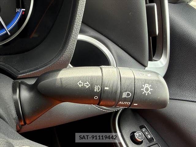 Toyota NOAH HYBRID 2023-03 8414024-26