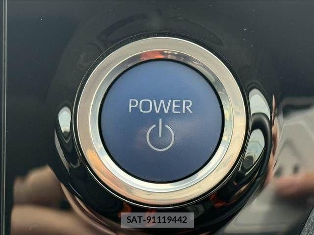 Toyota NOAH HYBRID 2023-03 8414024-4