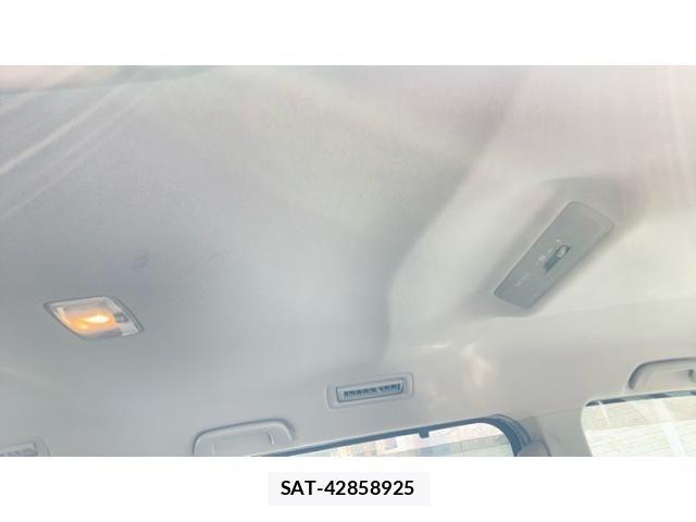 Toyota NOAH HYBRID 2014-12 8414042-15