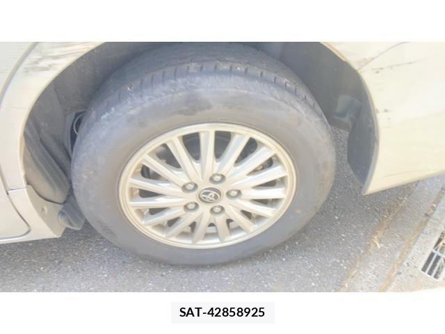 Toyota NOAH HYBRID 2014-12 8414042-4