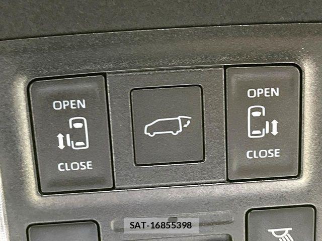 Toyota NOAH HYBRID 2022-11 8438606-3