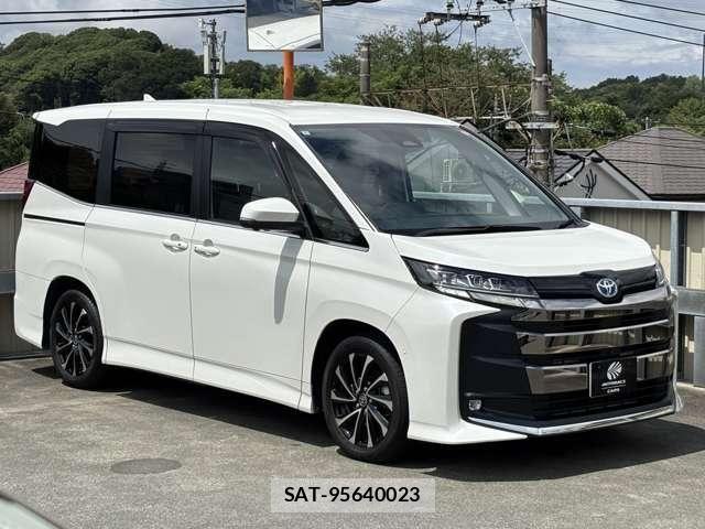 Toyota NOAH HYBRID 2024-10 8438617-6