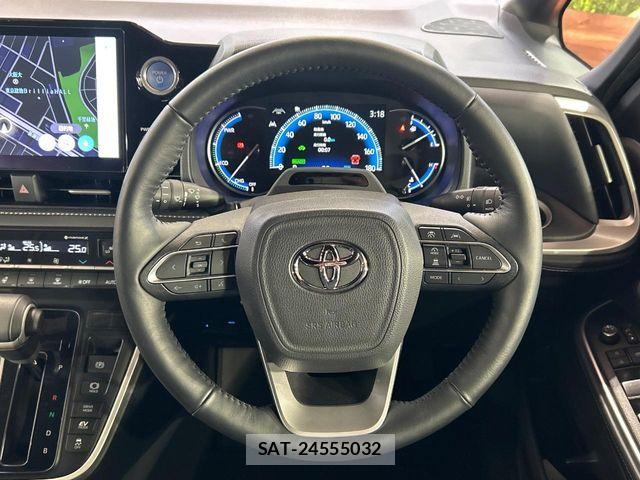 Toyota NOAH HYBRID 2022-04 8438604-11