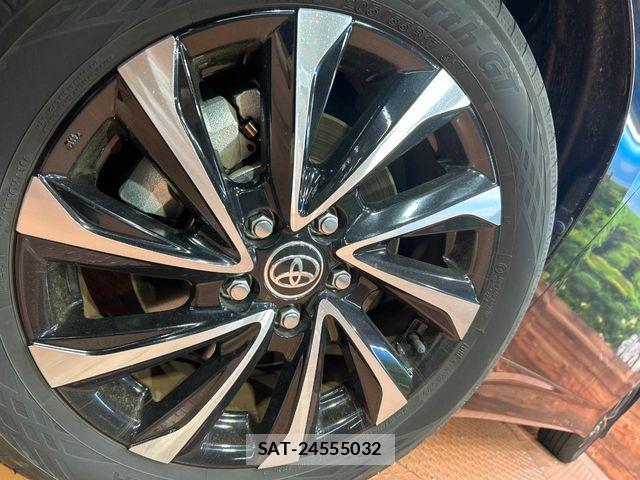 Toyota NOAH HYBRID 2022-04 8438604-13