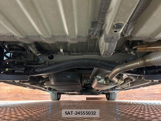 Toyota NOAH HYBRID 2022-04 8438604-19