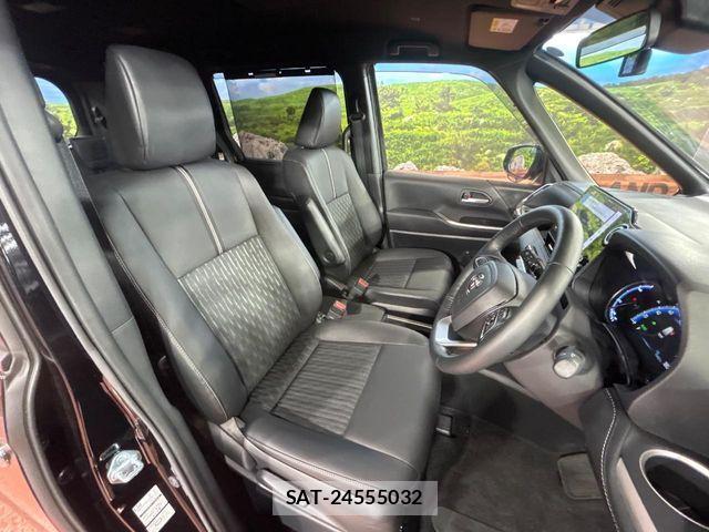 Toyota NOAH HYBRID 2022-04 8438604-7