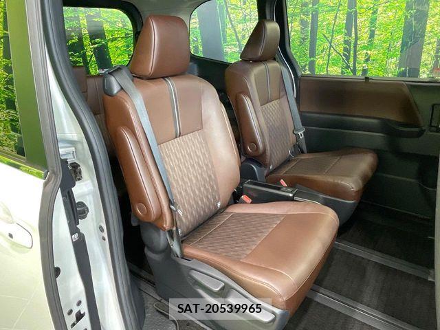 Toyota NOAH HYBRID 2022-09 8438036-8