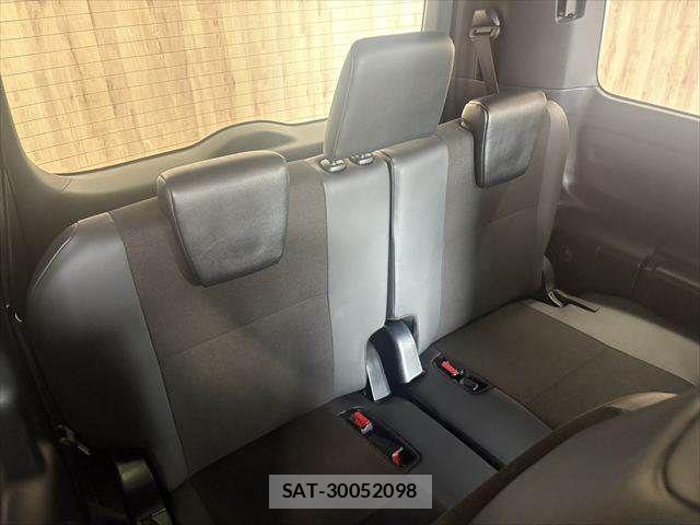 Toyota NOAH HYBRID 2020-01 8458094-9