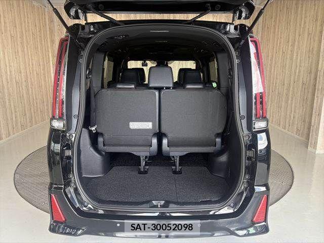 Toyota NOAH HYBRID 2020-01 8458094-10