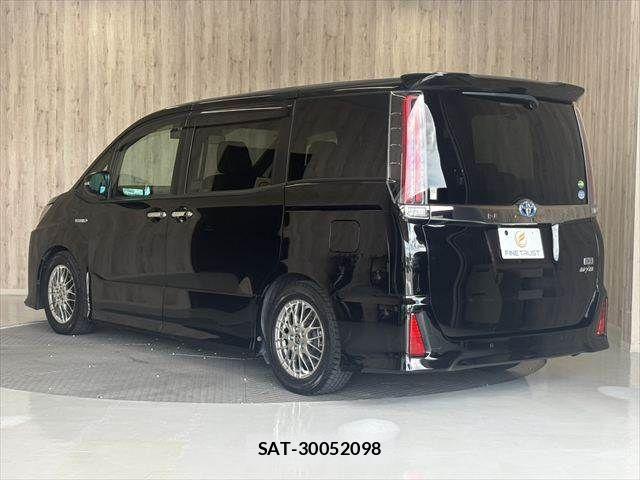 Toyota NOAH HYBRID 2020-01 8458094-19