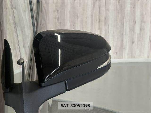 Toyota NOAH HYBRID 2020-01 8458094-24