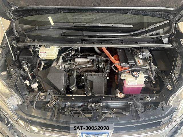 Toyota NOAH HYBRID 2020-01 8458094-29