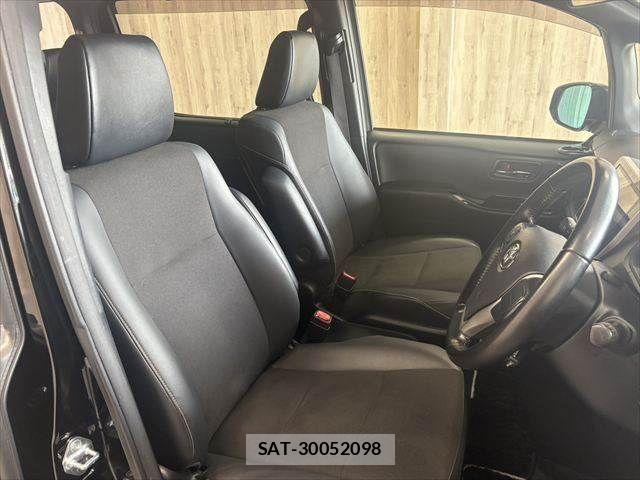 Toyota NOAH HYBRID 2020-01 8458094-7