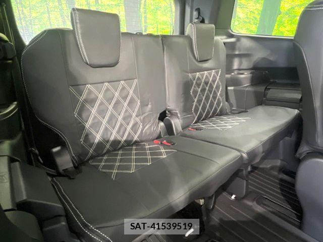 Toyota NOAH HYBRID 2023-05 8458093-9