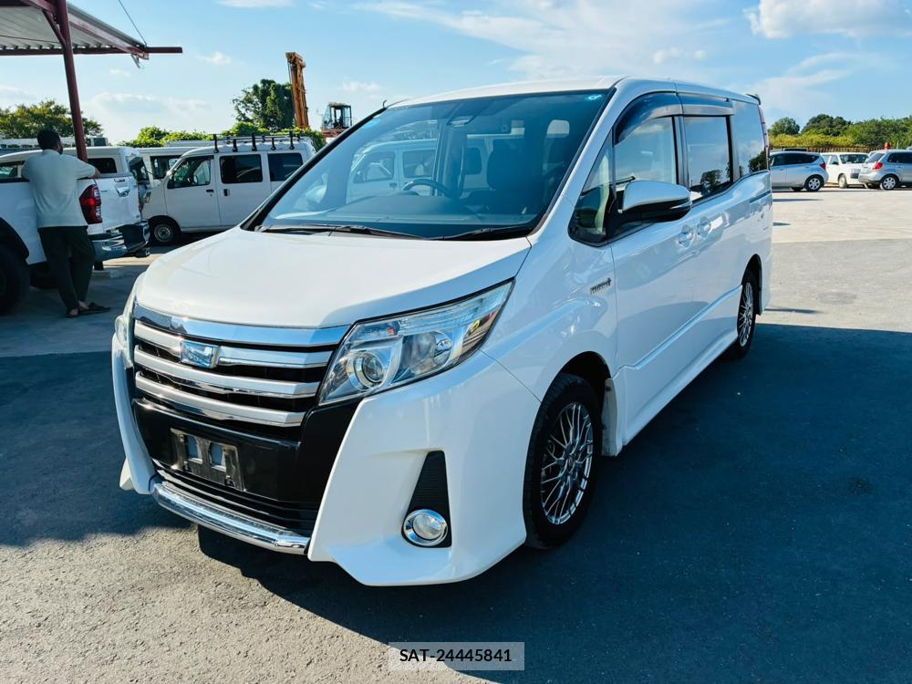 Toyota NOAH HYBRID 2016-02 8435933-0