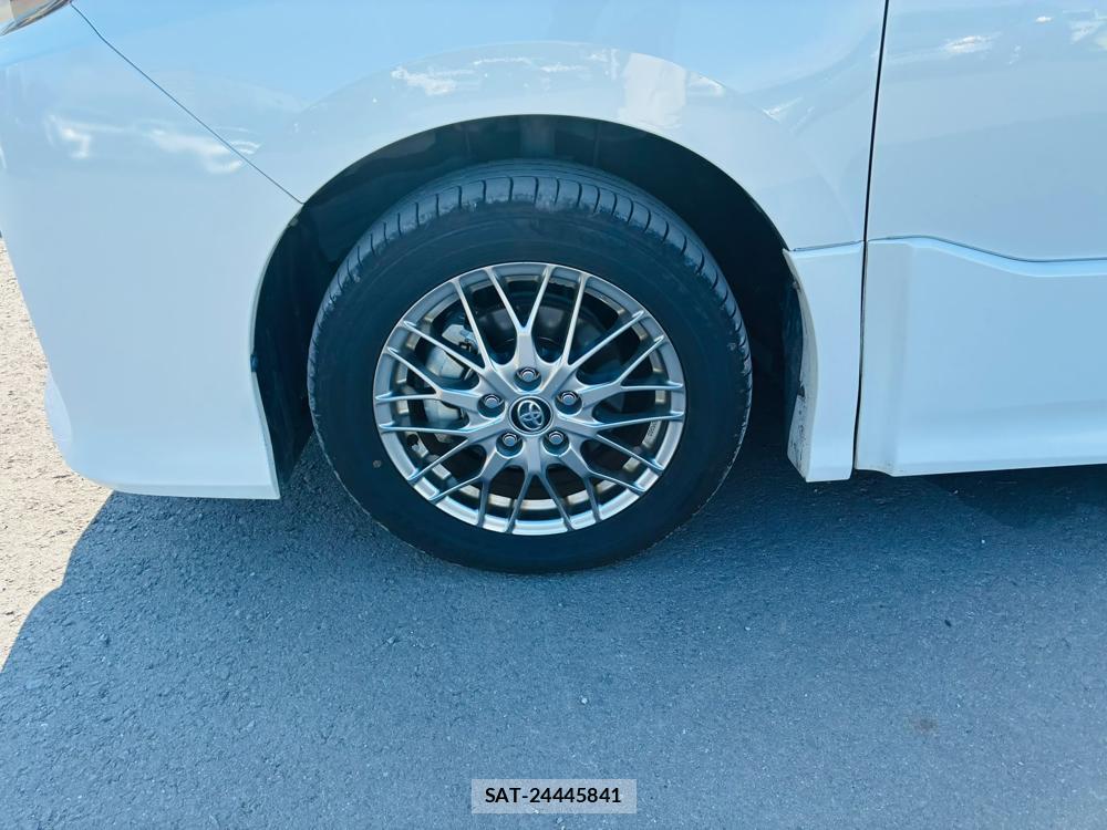 Toyota NOAH HYBRID 2016-02 8435933-31