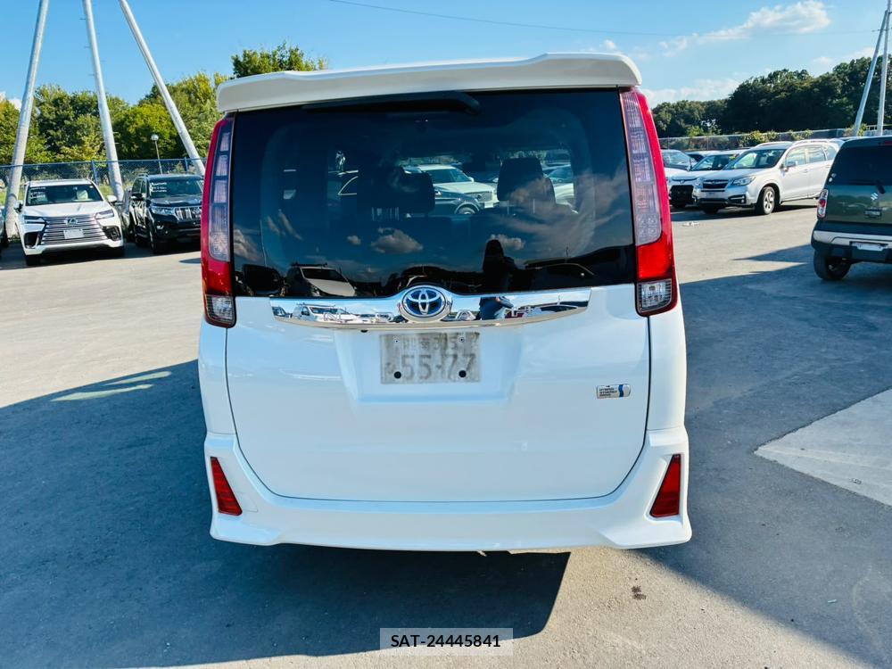 Toyota NOAH HYBRID 2016-02 8435933-3