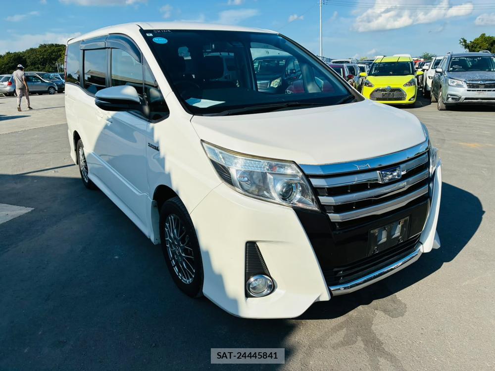 Toyota NOAH HYBRID 2016-02 8435933-6