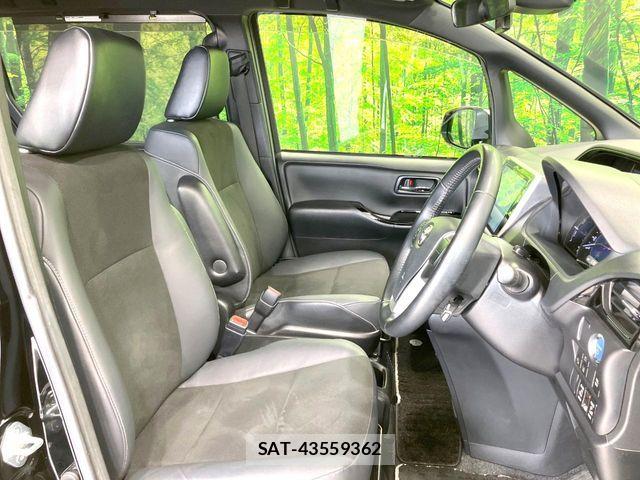 Toyota NOAH HYBRID 2020-03 8526302-7