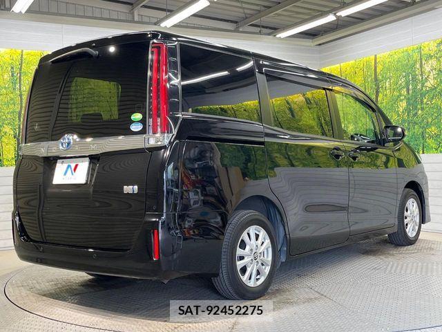 Toyota NOAH HYBRID 2021-03 8526303-16