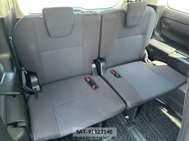 Toyota NOAH HYBRID 2016-01 8526306-17