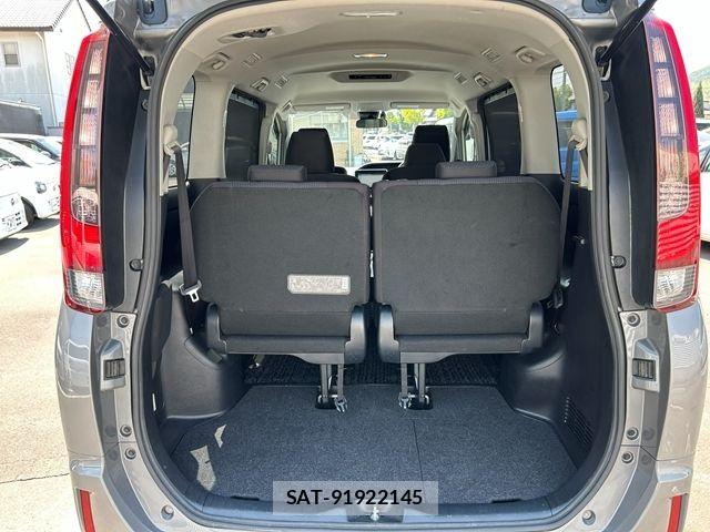 Toyota NOAH HYBRID 2016-01 8526306-18