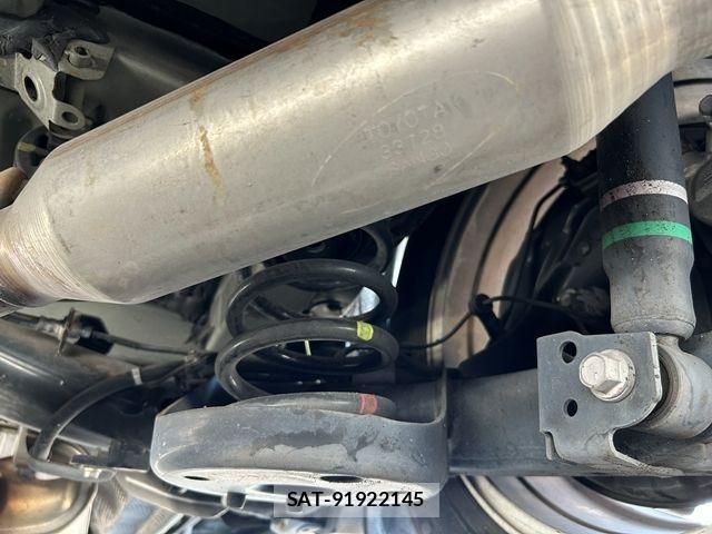 Toyota NOAH HYBRID 2016-01 8526306-26