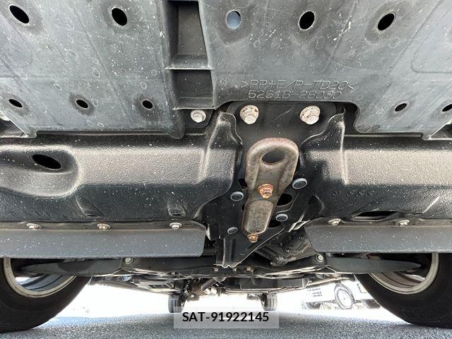 Toyota NOAH HYBRID 2016-01 8526306-27