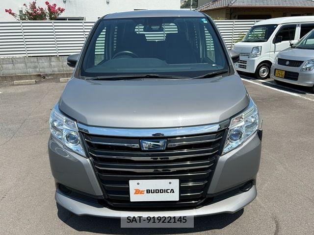 Toyota NOAH HYBRID 2016-01 8526306-2
