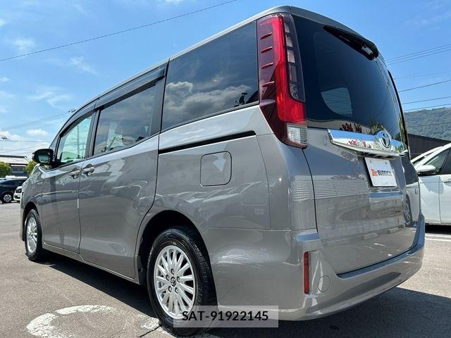 Toyota NOAH HYBRID 2016-01 8526306-8