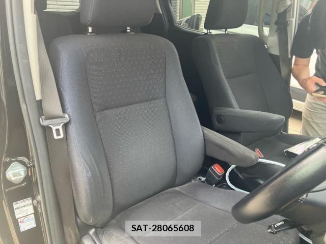 Toyota NOAH HYBRID 2014-10 8526304-7