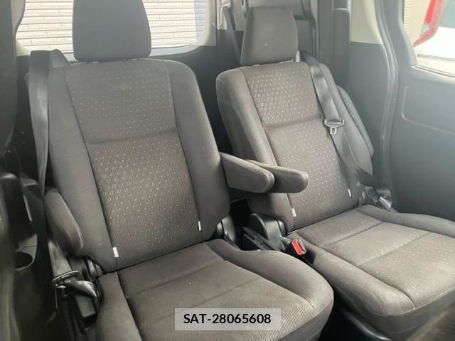 Toyota NOAH HYBRID 2014-10 8526304-8