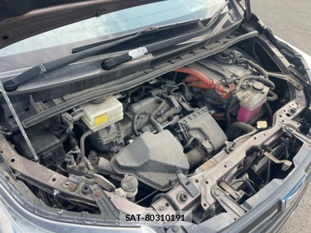 Toyota NOAH HYBRID 2014-06 8526308-26
