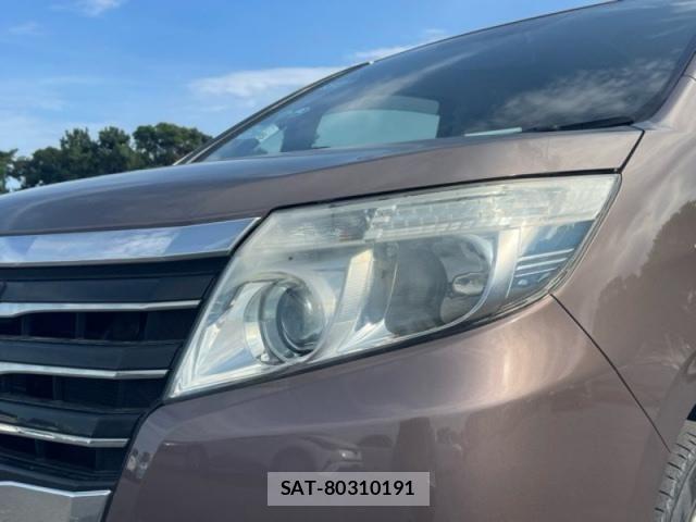 Toyota NOAH HYBRID 2014-06 8526308-28