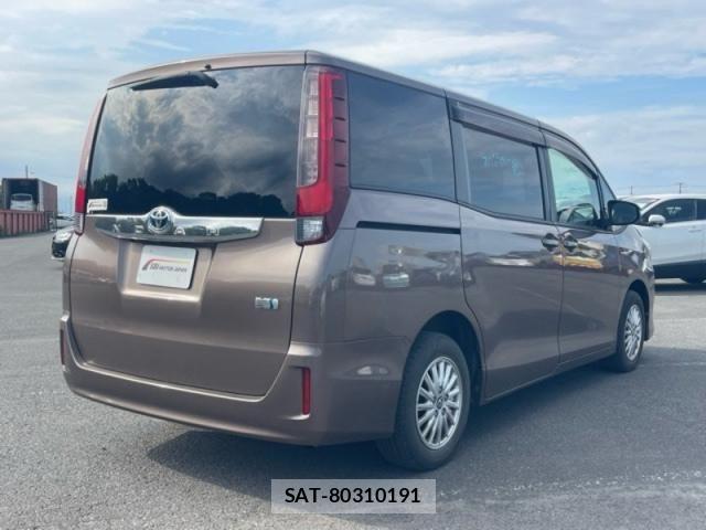 Toyota NOAH HYBRID 2014-06 8526308-4