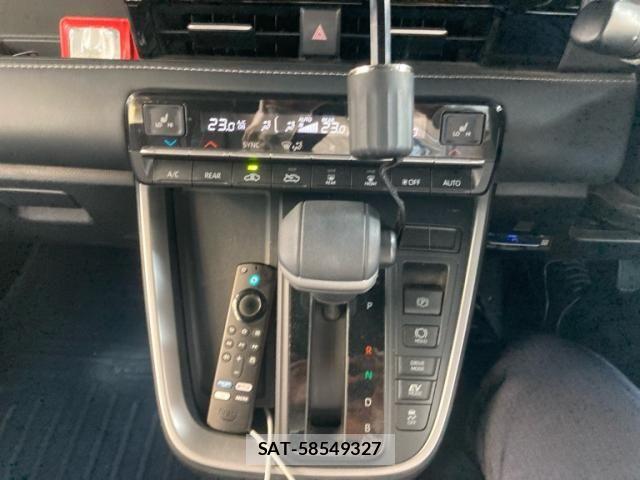 Toyota NOAH HYBRID 2023-10 8562993-17